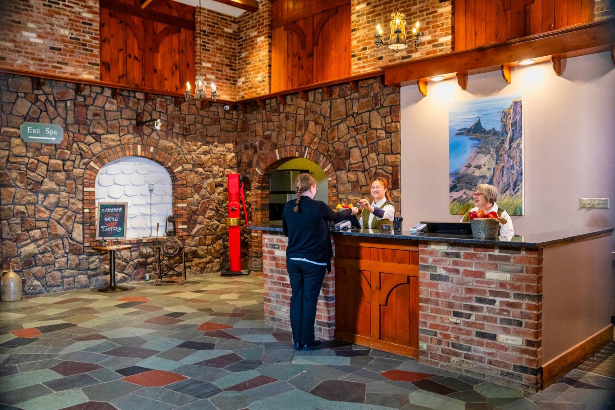 Old Orchard Inn Вулфвілл Екстер'єр фото